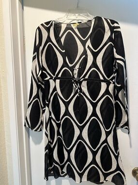 Echo Black and White Geometric V-Neck Tunic with Tie Front